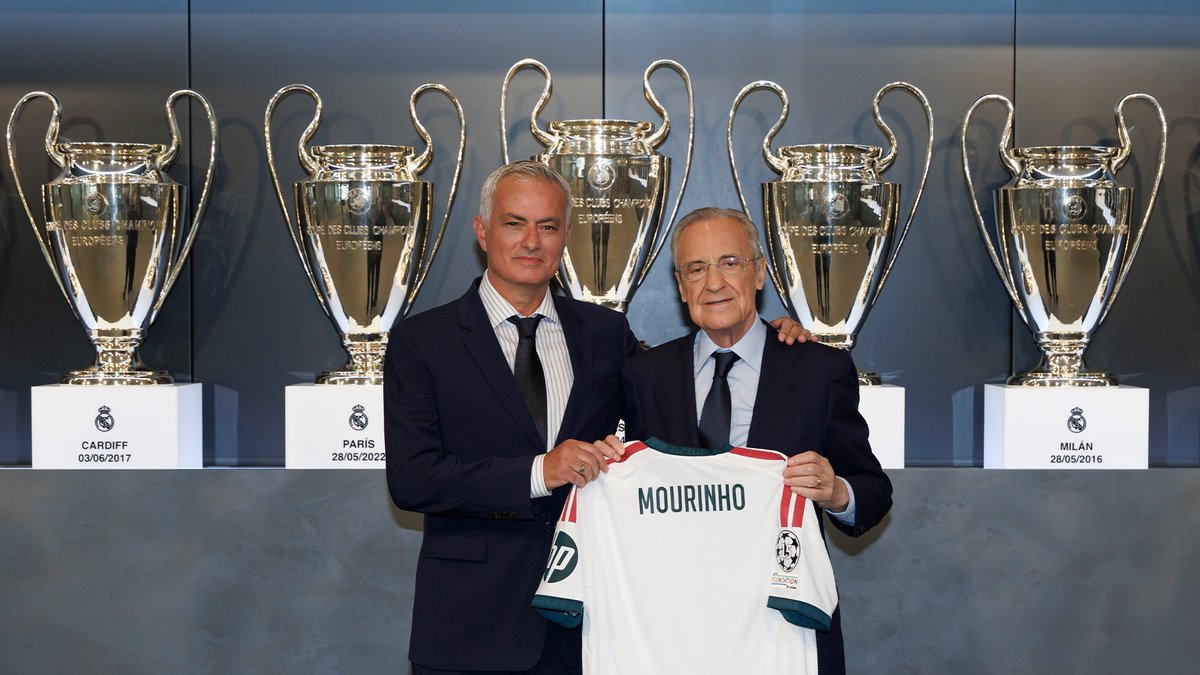 realmadrid's tweet photo. Acto de presentación de Mourinho.