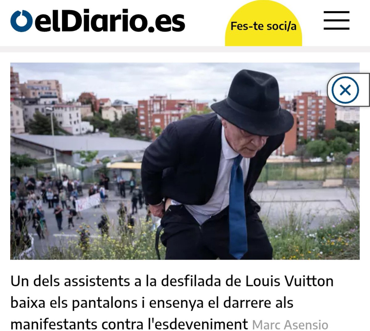 JoseLuisSTAP's tweet photo. La biografia de l'oligarca i depredador financer amb capacitat de privatitzar en benefici propi i causar danys el Park Güell (Patrimoni de la Humanitat de l'@UNESCO), llençar els @mossos contra les veïnes i a sobre riure's en. https://t.co/0pKU18IeKr
