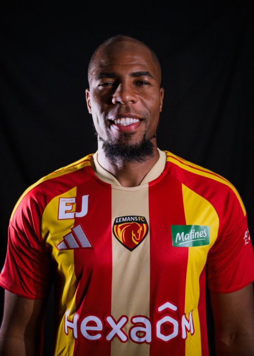 MFRT0114's tweet photo. OFFICIEL! 🔴🟡 Djibril Sidibé arrive au Mans Fc!!!! 🇫🇷❤️💛

Il vient apporter de l’expérience et la polyvalence au secteur défensif. 

(@LEMANSFC ) https://t.co/KmSlF5mV84
