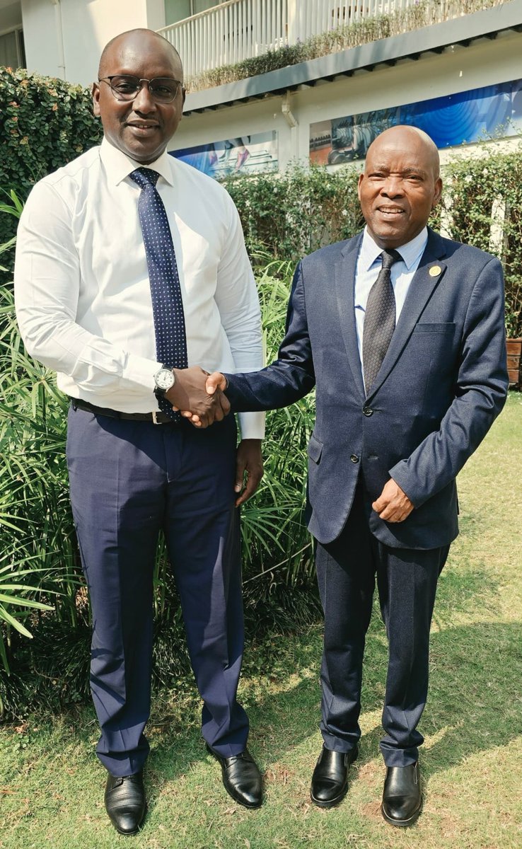 MosesVilakati's tweet photo. On the sidelines of #AfricaWaterLeadership in Kigali, I held discussions with @amcowafrica President H.E. Dr. @cheikhtdieye, Minister of Hydraulics and Sanitation of Senegal, on sustaining water and sanitation as a continental priority beyond the AU’s 2026 Theme of the Year. https://t.co/bqMqIH1ilE