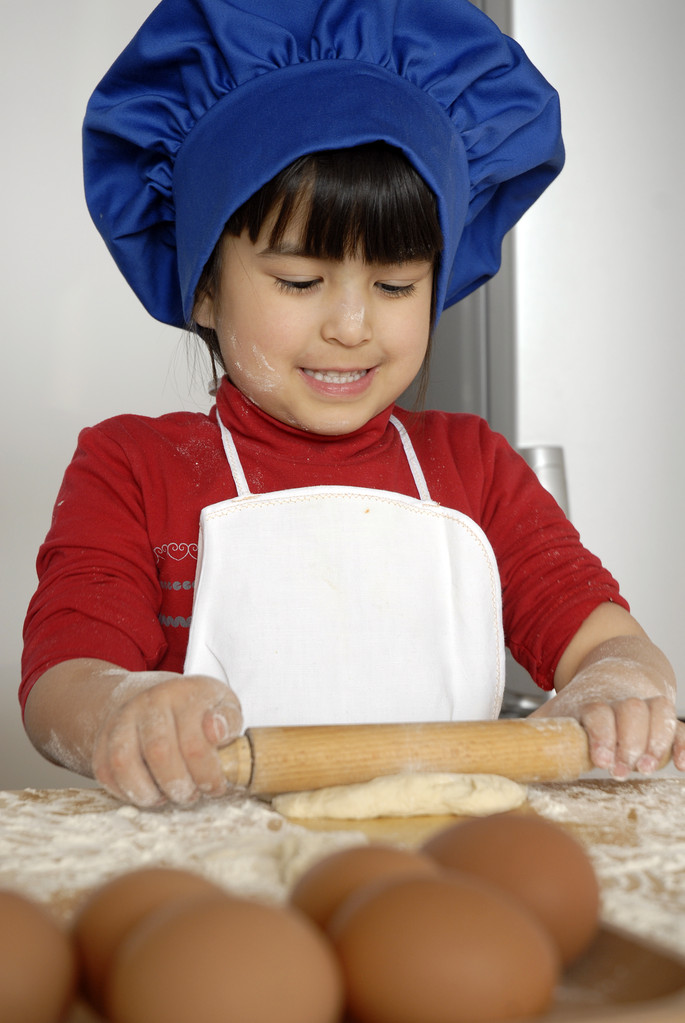 CalmIbexub's tweet photo. Just my little ones covered in flour and grins from our Sunday baking mess—best kind of chaos that fills our home with warmth. https://t.co/4Vb14iBm5d