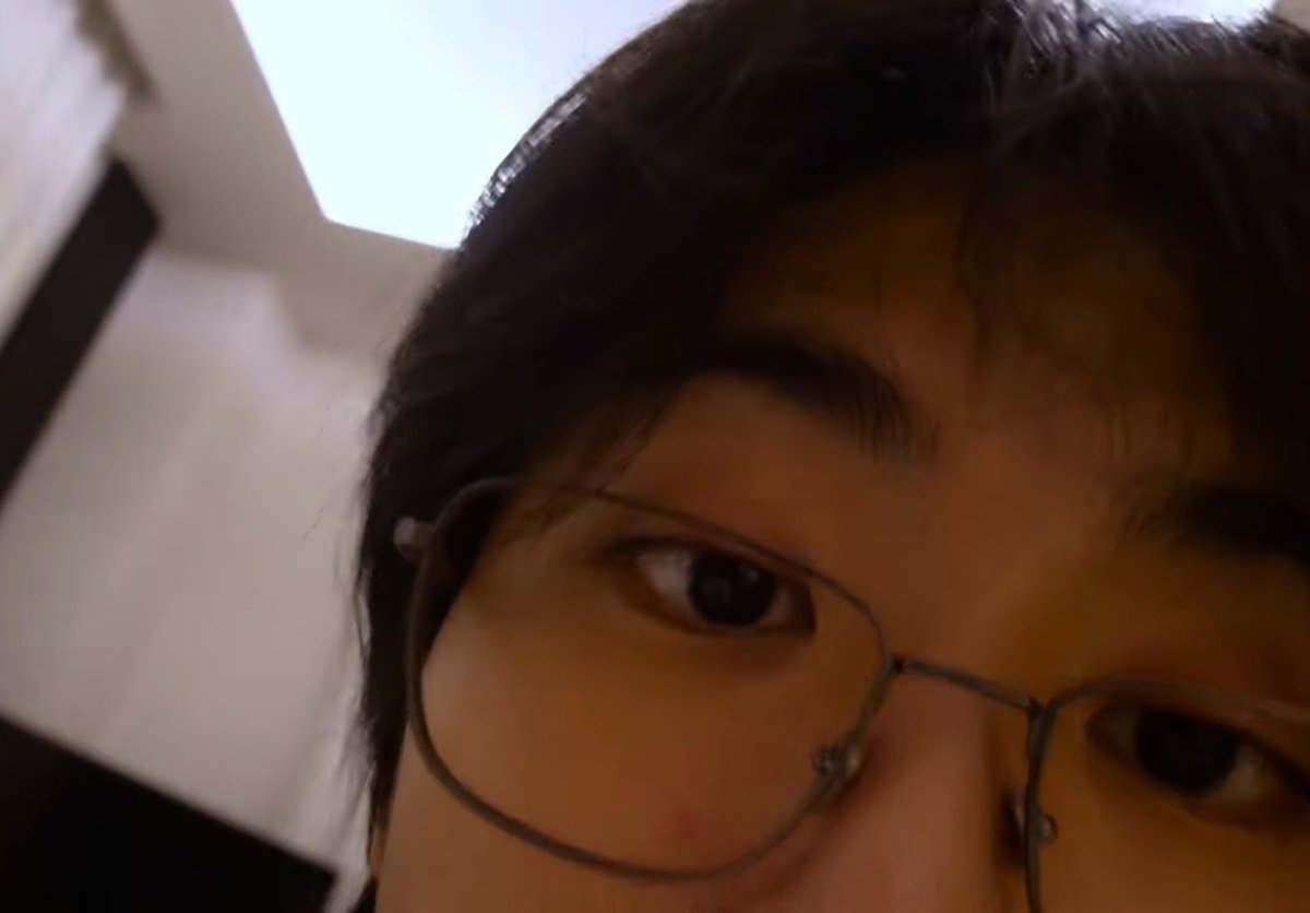 M1NHOLE's tweet photo. hey…you got games on yo phone?…
you got games on yo phone?(whispered) https://t.co/7EIS6vVylN