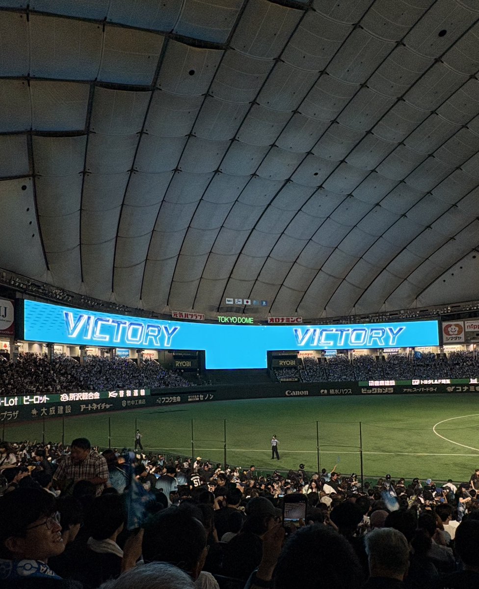 ChiekoTake's tweet photo. 現地れおほー🙌

やっと東京ドームで勝ち星💕

4回に一挙6得点
チャンテ1から4まで❣️
盛り上がりまくりでした🌸

ヒロイン　
平良君9勝目🎶
カニー🦀二試合連続ホームラン⚾️
明日も勝つぞ✌️
#seibulions https://t.co/mug2jBmtjT