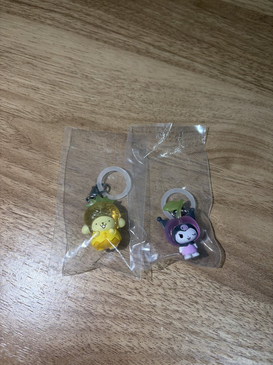 penchan3130's tweet photo. 【めじるし 交換】

譲）1枚目
くだものサンリオ、ポムポムプリン、クロミ

求）2枚目
ジュエルペット、ルビー、サフィー

郵送交換希望です。 https://t.co/JACDqlLqvE