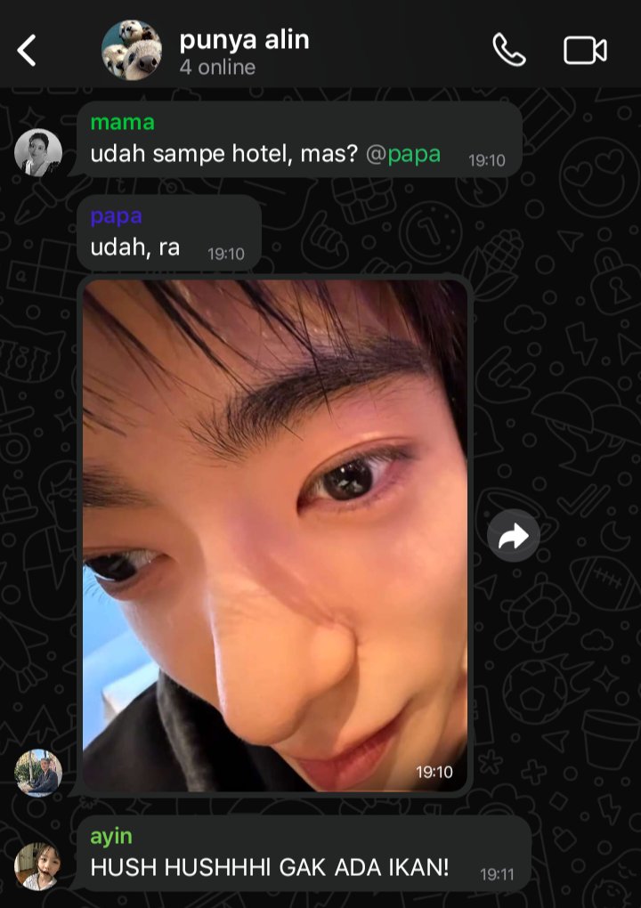 cakgrays's tweet photo. jeffreyan nangis dipojokan https://t.co/wbiz0SuQQP