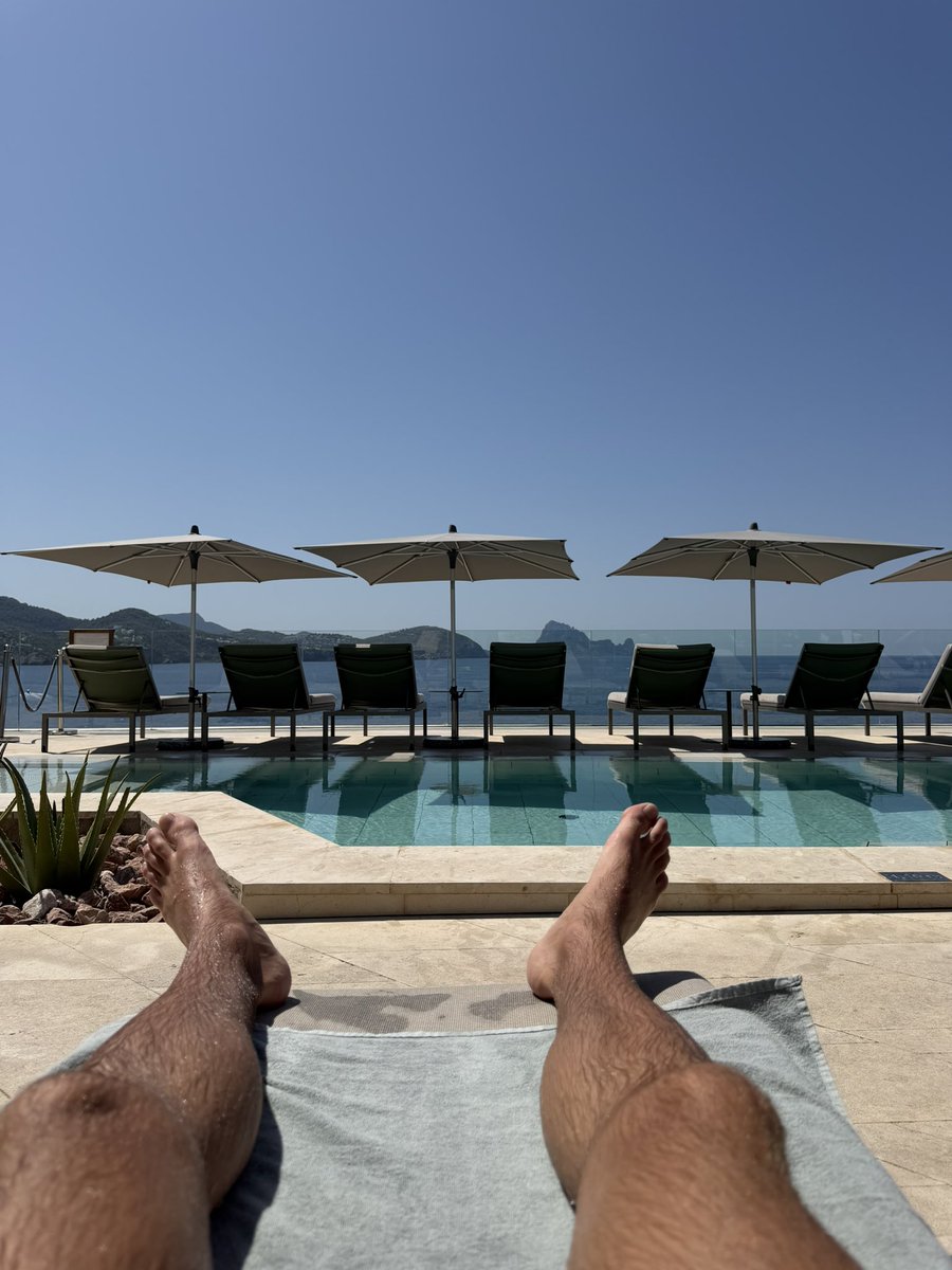 MasterDylannx2's tweet photo. Last day in Ibiza boys. I wanna end it with a blast! 

I want some rounds on you lot Dm me I’ll send the menu 🥂😉
@MasterWillcx https://t.co/cLkihEMRm2