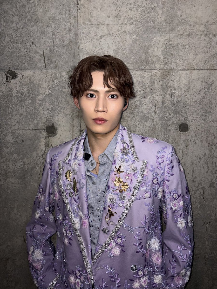 buddiis's tweet photo. オフショットを公開！

📸エビライ4日目ステージ袖で撮影した写真✨

#BUDDiiS https://t.co/B6808SKGxP