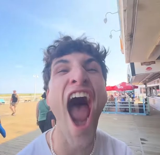 zombinada's tweet photo. he looks like a little bug when he does these faces #bof https://t.co/2W2NeGlB4J