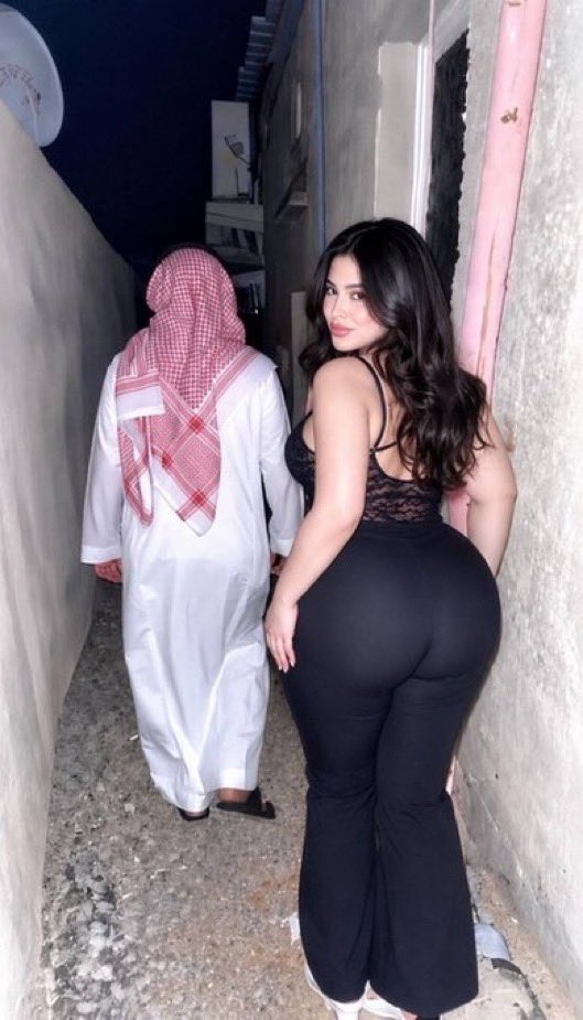 Ahmadred765's tweet photo. الديوث يرسل شيخته لي عشان انيكها👌🏿 https://t.co/61WwYLSJY6