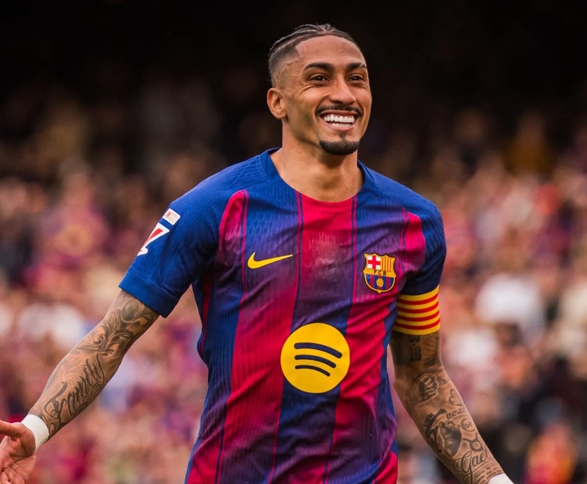 ReshadRahman's tweet photo. 🔥 JUST IN: Raphinha (temporarily) confirmed as Barcelona’s new first captain, following Frenkie’s injury. The Brazilian to give the speech tomorrow at the Gamper. #FCB ©️💙❤️ https://t.co/k8UgOi29F4