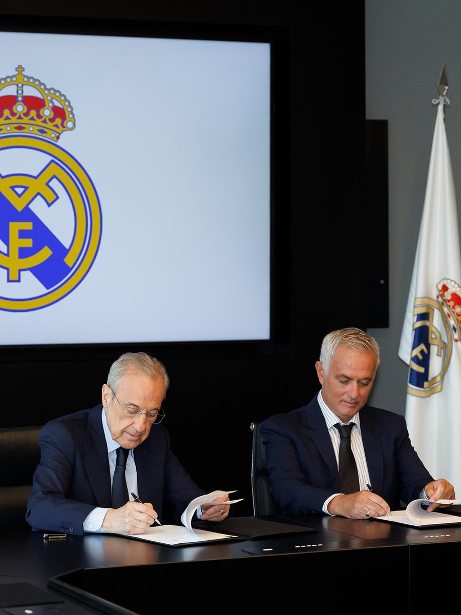 SeputarMadrid's tweet photo. Welcome home, José Mourinho! 🤍 https://t.co/6MprLmyTMk