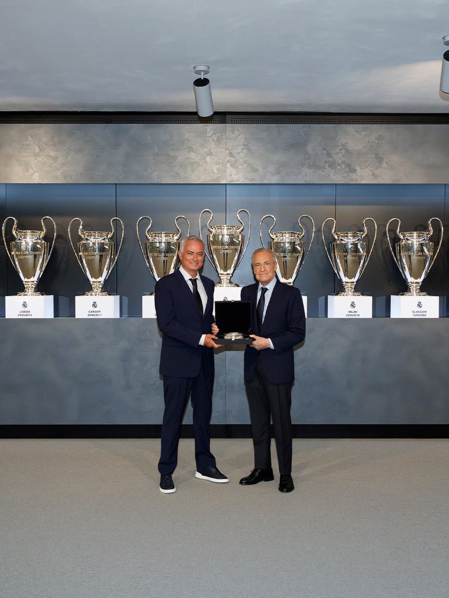 SeputarMadrid's tweet photo. Welcome home, José Mourinho! 🤍 https://t.co/6MprLmyTMk