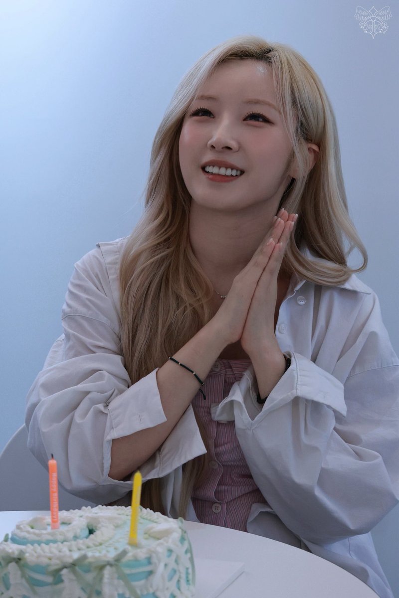 SaltieQQ's tweet photo. 🎂🌠
#아르테미스 #ARTMS 
#하슬 #HaSeul 
#Happy_HaSeul_Day https://t.co/caIeLLBMHD