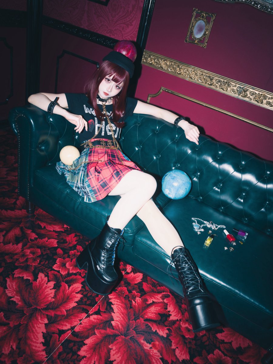 fraulino_aya tweet picture