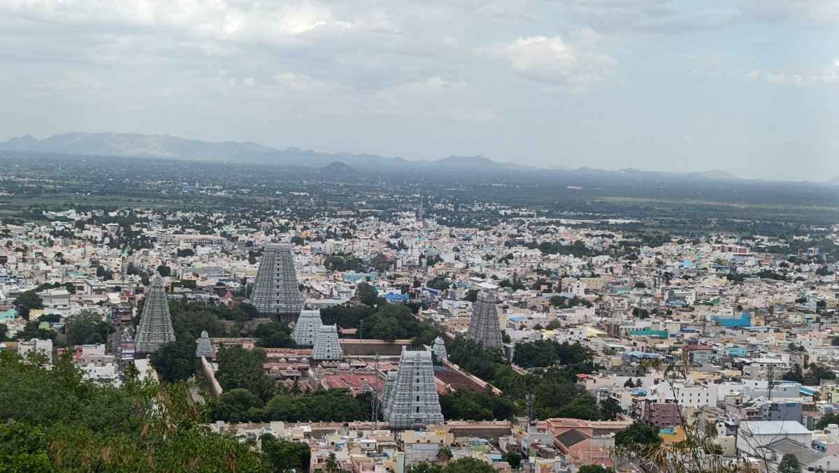 777Chenna's tweet photo. ఓం నమః శివాయ 
ఓం అరుణాచల శివ 🕉️ https://t.co/HjBi3iIdBf