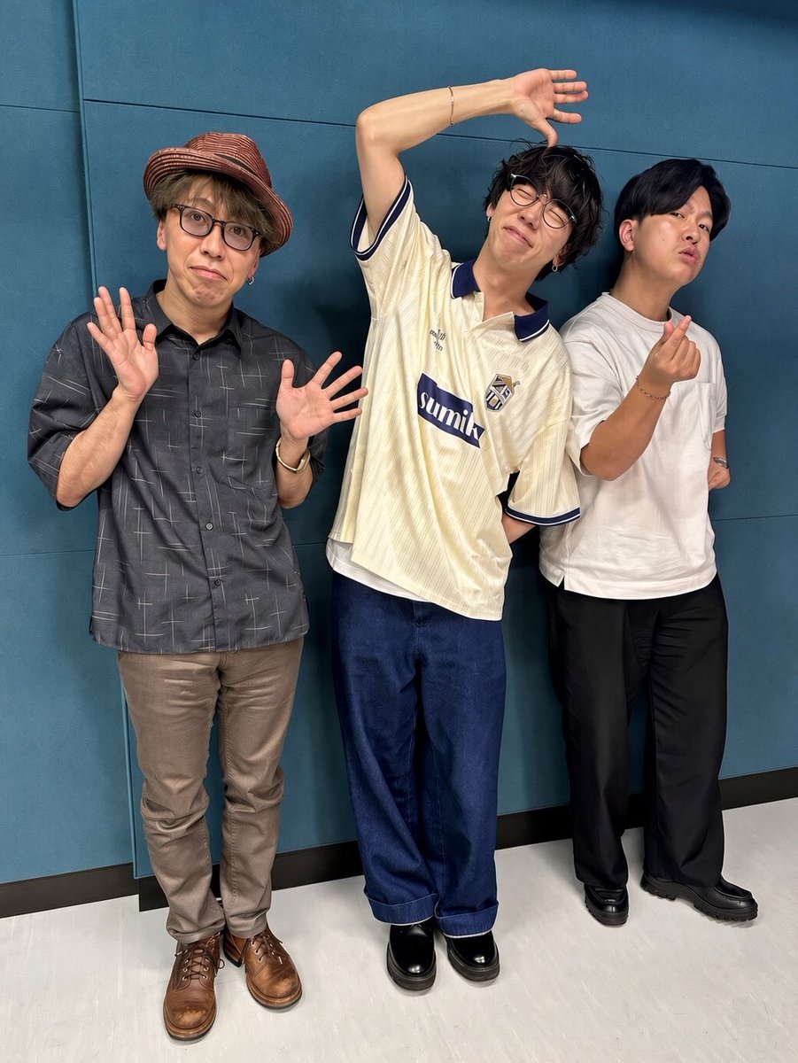 sumika_inc's tweet photo. 【#生ラジソ】

『ATTiC ROOM』
〔 radio sofa 〕生配信📡
ありがとうございました◎

次のツアーでお会いしましょう
🏠🪜🐕 https://t.co/vrPBmAJXeo