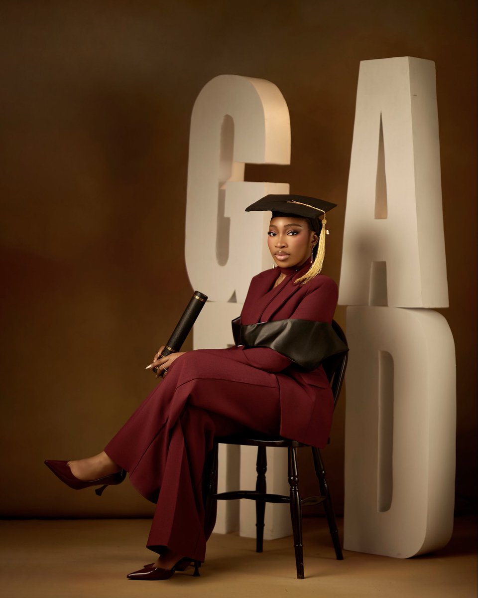 amokemilondoner's tweet photo. https://t.co/y0qbJVobvC. (Hons.) Microbiology 🎓
Did that!! https://t.co/z7hBM7xqw3