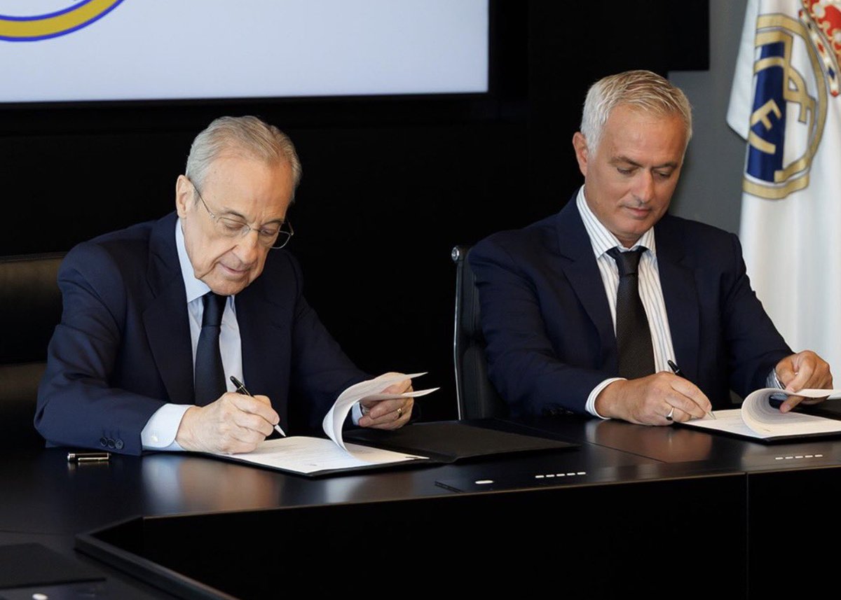 FabrizioRomano's tweet photo. 🚨⚪️ José Mourinho: “I absolutely LOVE Real Madrid”.

“This club is the TOP destination possible professionally and emotionally”. ✨ https://t.co/HufEKV8JCl