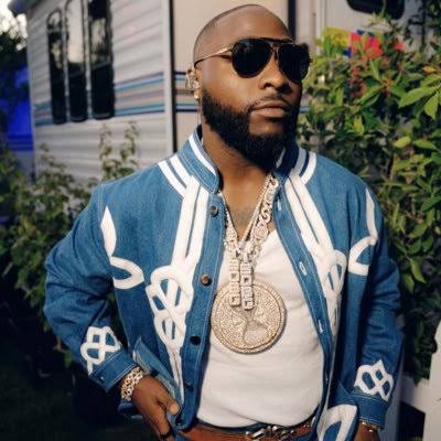 Alafiatayo831's tweet photo. Who has the bigger fanbase?

Davido                       Vs                Wande Coal https://t.co/0WqzzjuWuk