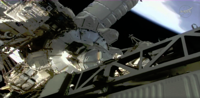 Image for the Tweet beginning: Vivez en direct la première