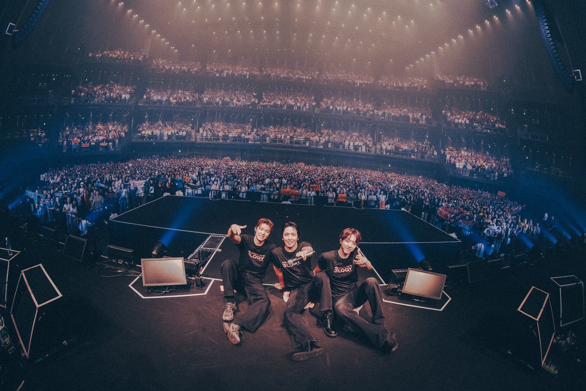 cnblue_japan's tweet photo. ＼2026 CNBLUE LIVE '3LOGY' IN JAPAN／
東京追加公演2日目、そして全公演終了‼︎⏰

#BOICE のみなさんの素敵な声を聴けて幸せでした💙
皆さんがいるから #CNBLUE がいます!! 今日来てくれてありがとうございます❣️

これからもいい人生を歌いましょう✨

🔗「CNBLUE AUTUMN TOUR 2026 - #FULL_CIRCLE -」詳細
https://t.co/kR1KnJD4t9

#3LOGY