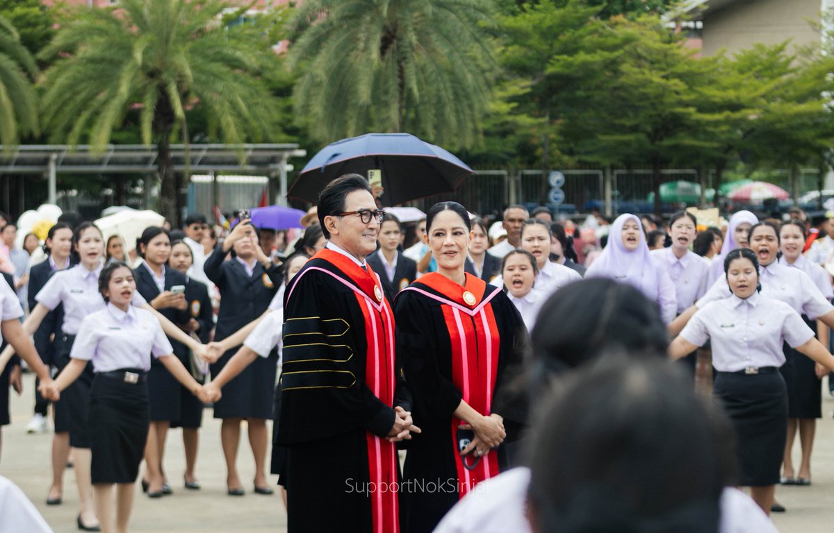 AeMmM's tweet photo. 🎉🎉🎓🎓 https://t.co/CEHp4gKLhX