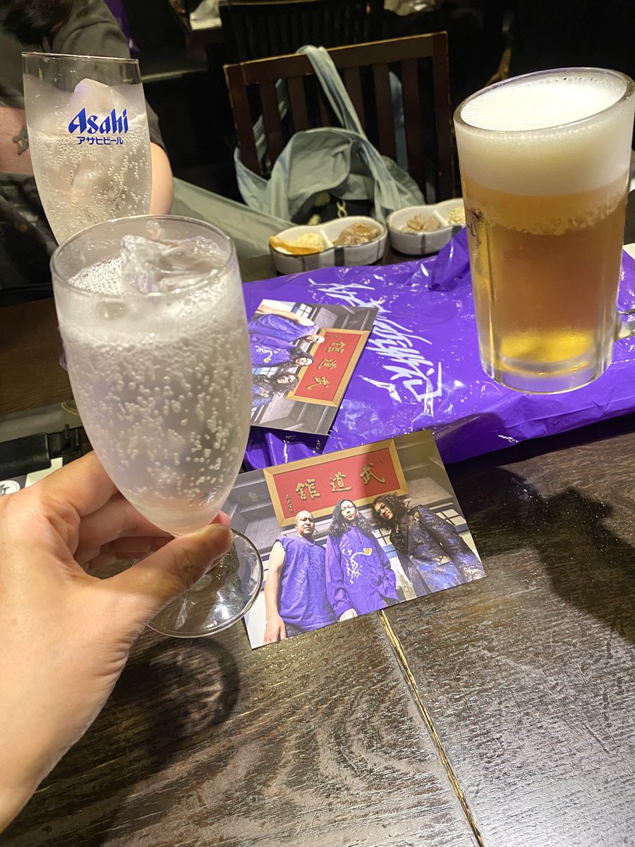 ebechan918's tweet photo. 八八さん㊗️武道館の打ち上げ中🍻
(ただし全員檀家💦) https://t.co/ZILf5uP6KU