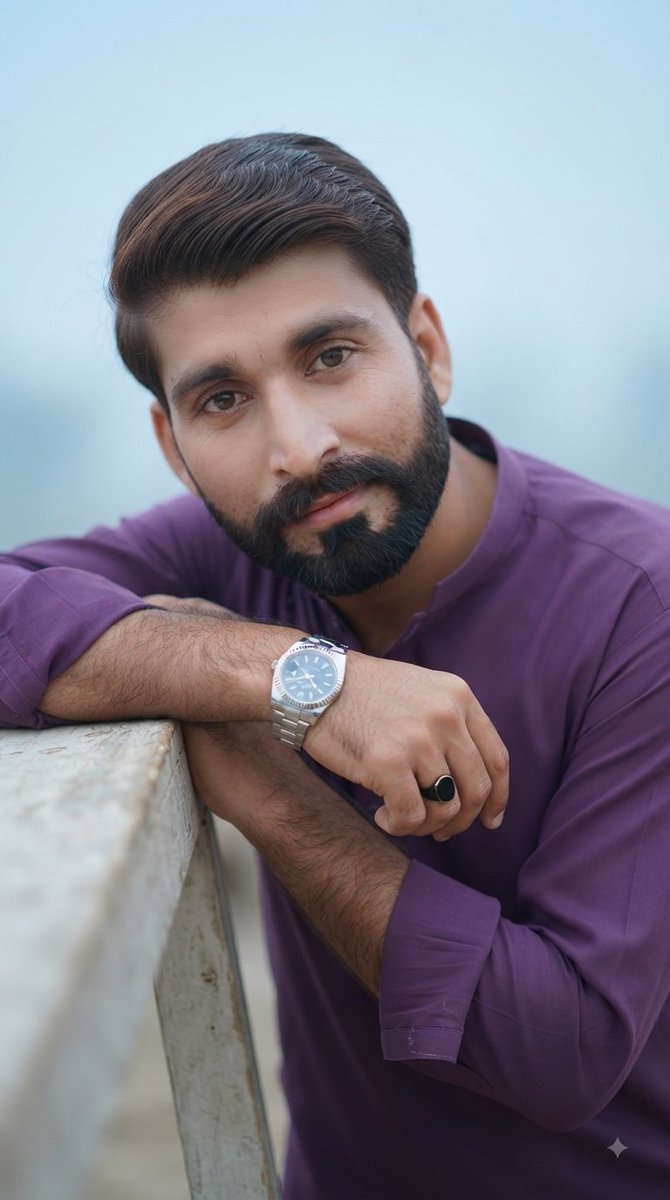 SAJIDPAKISANI's tweet photo. *ترقی کی فصل ہم بھی کاٹ لیتے 🌱💰*  
*اگر تھوڑے سے تلوے ہم بھی چاٹ لیتے 👣😏*

*میرے لہجے میں جی حضور نہ تھا 🗣️❌*  
*اس کے علاوہ میرا کوئی قصور  نہ تھا 😔✋*

*پل بھر کے لیے اگر میں بے ضمیر ہو جاتا 😈💸*  
*یقین مانیے میں کب کا امیر ہو جاتا 🏦😂*. https://t.co/PqgHhRMtWf