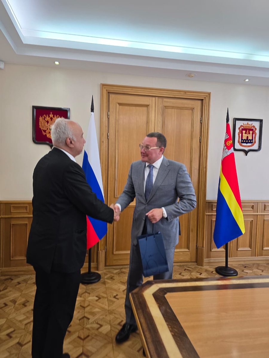 PakinRussia's tweet photo. 🇵🇰🤝🇷🇺 Pakistan–Russia Regional Engagement
Ambassador Faisal Niaz Tirmizi met with First Deputy Governor of the Kaliningrad Region, Mr. Valeriy Vitalievich Sherin.
#Pakistanat80 https://t.co/KycGUM0hrQ