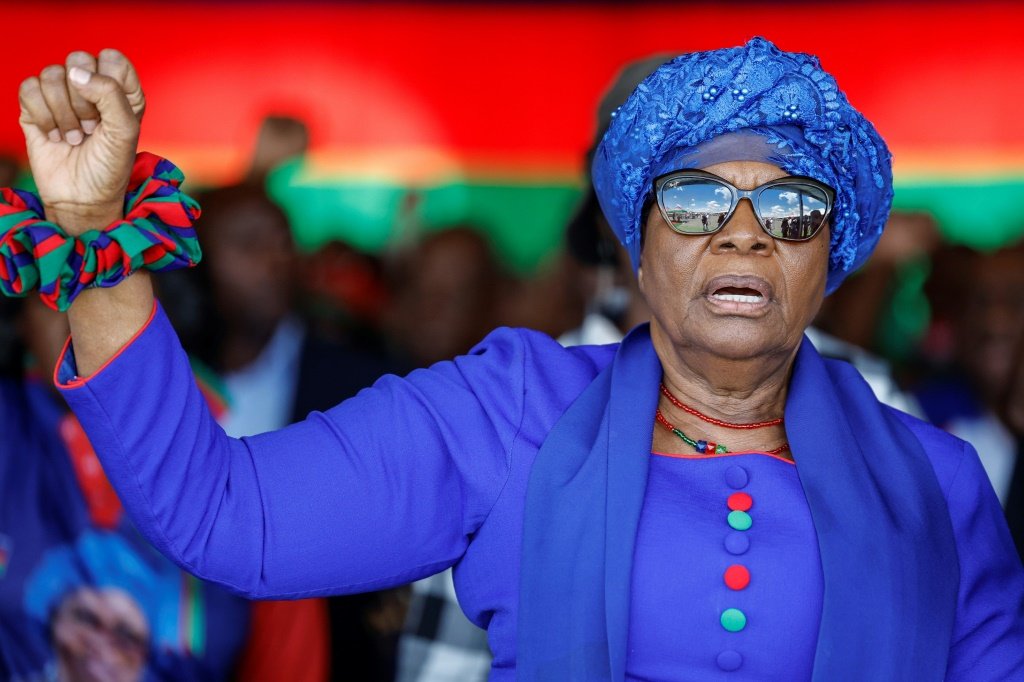 BrunoRguezP's tweet photo. Agradecemos a la estimada presidenta de #Namibia por su firme pronunciamiento en ocasión de conmemorarse en esa nación africana el Centenario del Comandante en Jefe Fidel Castro Ruz.

La hermandad, solidaridad y cooperación existentes entre ambos pueblos se forjaron en la justa lucha contra el apartheid en el sur de África y por la independencia del querido pueblo namibio.