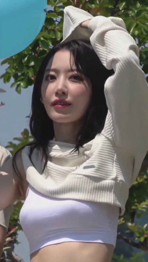 kfhbrn's tweet photo. なぜ着けていないんだ・・・ https://t.co/vAVvyyLiyt