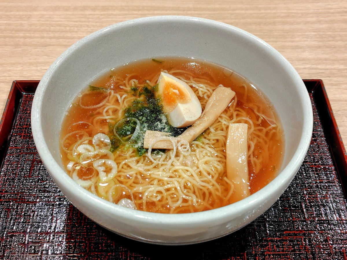 miya_shun's tweet photo. ドーミーインの話をしてるとよく「どこが一番良いか？」って聞かれるんだけど、いつも「豊橋！」って即答してる。

“ご麺なさい”製造元でポンポコラーメンでお馴染みの山本製粉から近いってことで、豊橋の夜鳴きそばは山本製粉の生麺で提供される。

生麺の夜鳴きそばは全棟で唯一。泊まる価値あり！ https://t.co/vukUm8CRe2