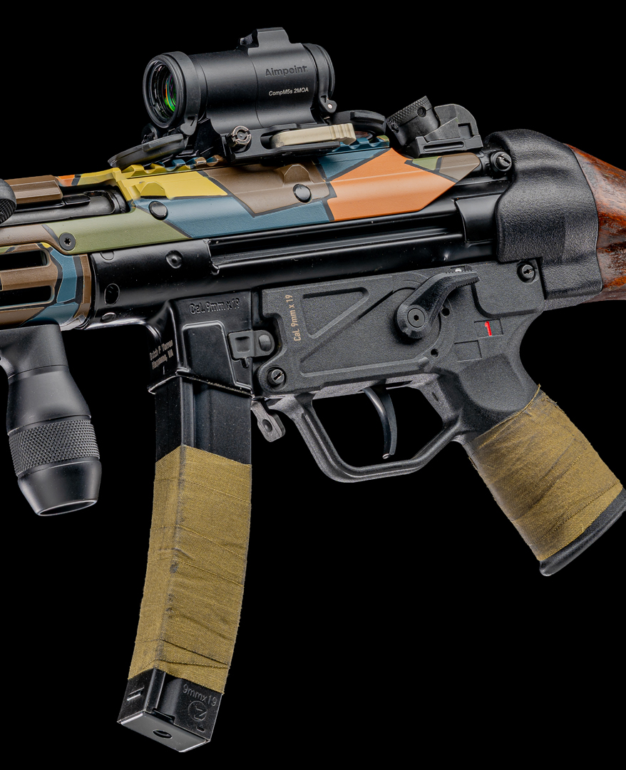 AimpointUSA's tweet photo. Trench Fighter.⁠
 ⁠
Featured optic, Comp® M5s link in the bio.⁠
https://t.co/KSio8mRxGv

📷: @cinematicarms⁠
 ⁠
 ⁠
NOT A FIREARMS SALE⁠
 ⁠
 #aimpoint #compm5s #alwaysready #alwayson #reddotsight #reddot #reddotoptic #compactsight https://t.co/ZKCVoGQZ0p