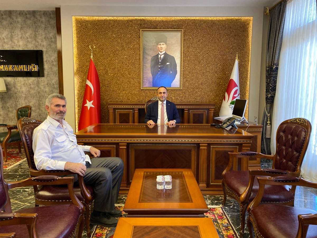 tcmucur's tweet photo. Antalya Manavgat İlçesinden  Emekli İmam Sayın Derviş SARIATLI, Kaymakamımız Sayın Abdullah YÜKSEL'e hayırlı olsun ziyaretinde bulundu.   

Nazik ziyaretlerinden dolayı kendilerine teşekkür ederiz. https://t.co/TzIJbTffAW