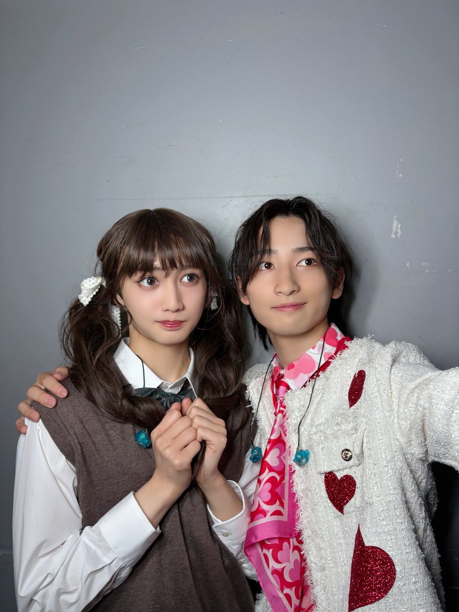 ICEx_official's tweet photo. 🩷たつみショット🩷

目黒学園でJKしてます！
たつみです🫶🏻

#エビライ 2026【1学期】【4学期】に
出演しました！✨

#ICEx のみんなが一緒に写真を撮ってくれました📸

#EBiDAN #山本龍人
#宝物写真が増えました ♡ https://t.co/jrnFICn8kx