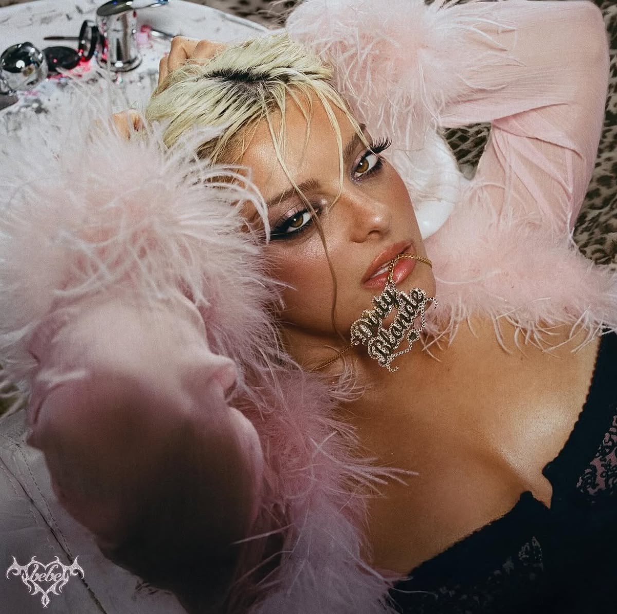 PInsider_'s tweet photo. 🚨 | Bebe rexha nominated for best dance at the VMA’s for ‘New religion’ https://t.co/mQrFFUcu5N