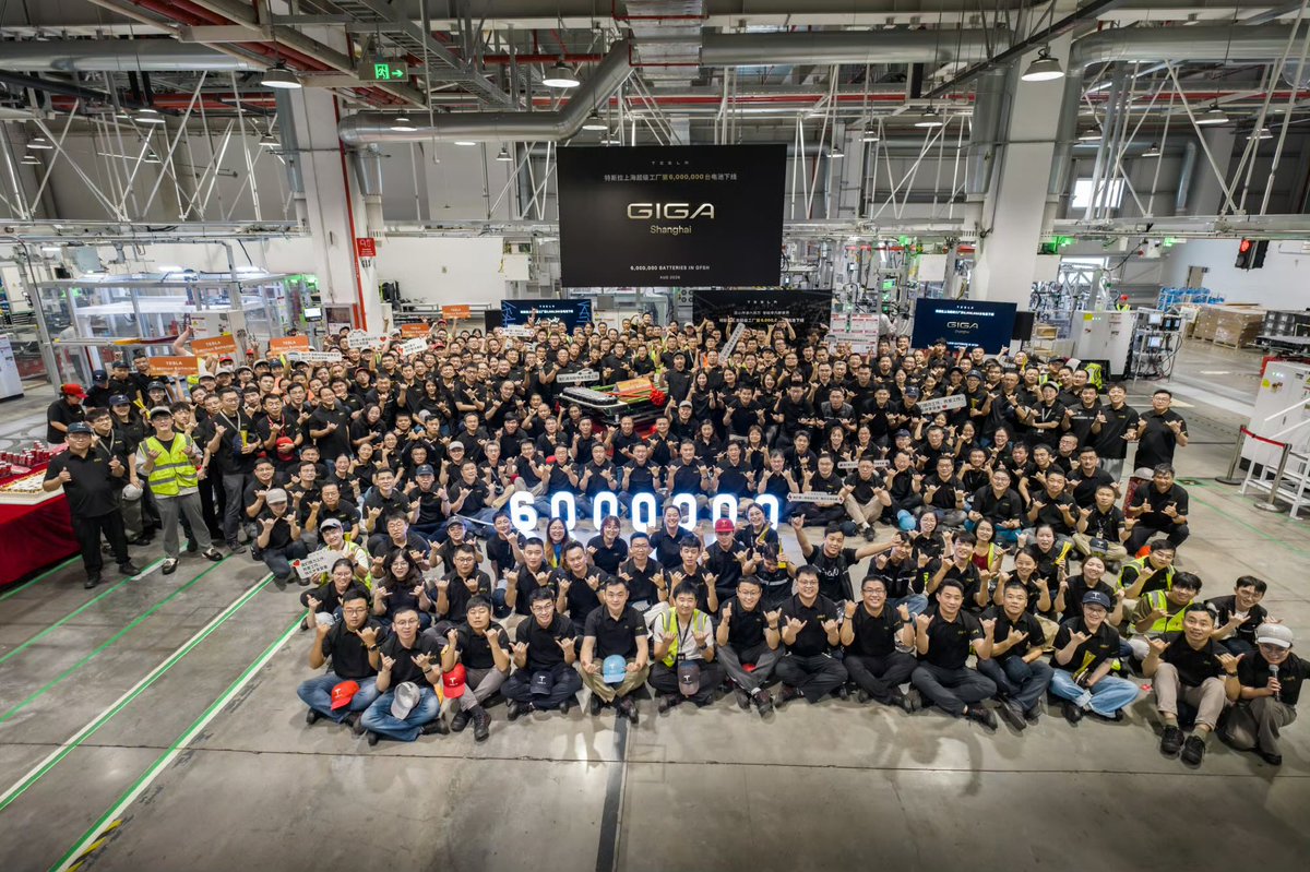 Tesla_Asia's tweet photo. Giga Shanghai has produced its 6 millionth battery pack 🎉 https://t.co/zDdokkX13B