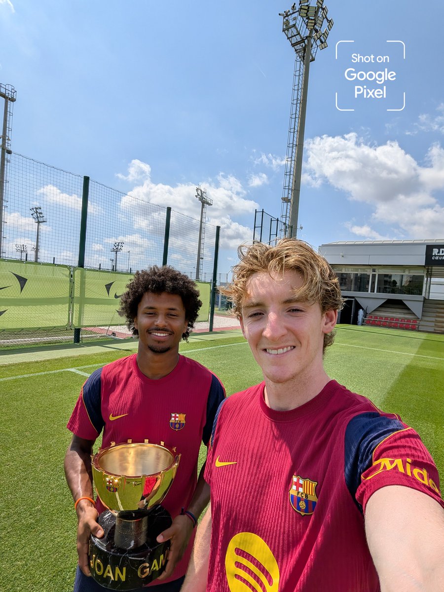 FCBarcelona_cat's tweet photo. Demà debuten a l'Spotify Camp Nou

🤳 @madebygoogle https://t.co/MXW2xdDFF4