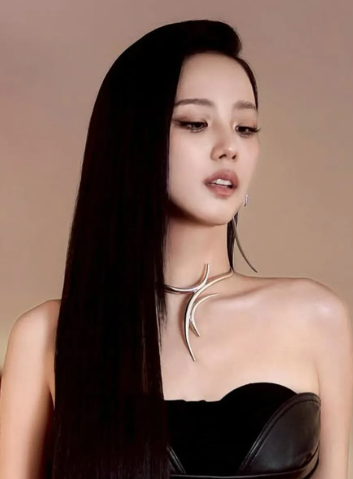 AboutMusicYT's tweet photo. Lisa and Jisoo are both nominated at the 2026 VMAs. https://t.co/9F4g8FcAMA