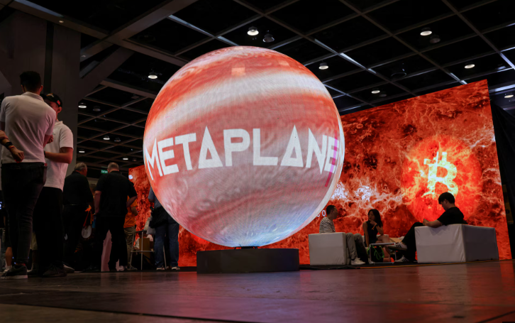 36Crypto1's tweet photo. LATEST: Japan's Metaplanet has acquired a controlling stake in Nasdaq-listed Super League Enterprise, renaming it Superplanet to serve as its U.S. $BTC treasury platform, seeded with 2,100 $BTC, creating a dual-market strategy that raises capital in both America and Japan into a single compounding Bitcoin position.