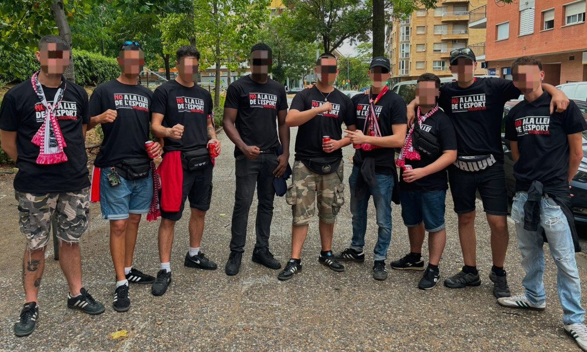 gg_1930's tweet photo. A les bones i a les dolentes. Sempre junts. https://t.co/AGsXx5AZoI