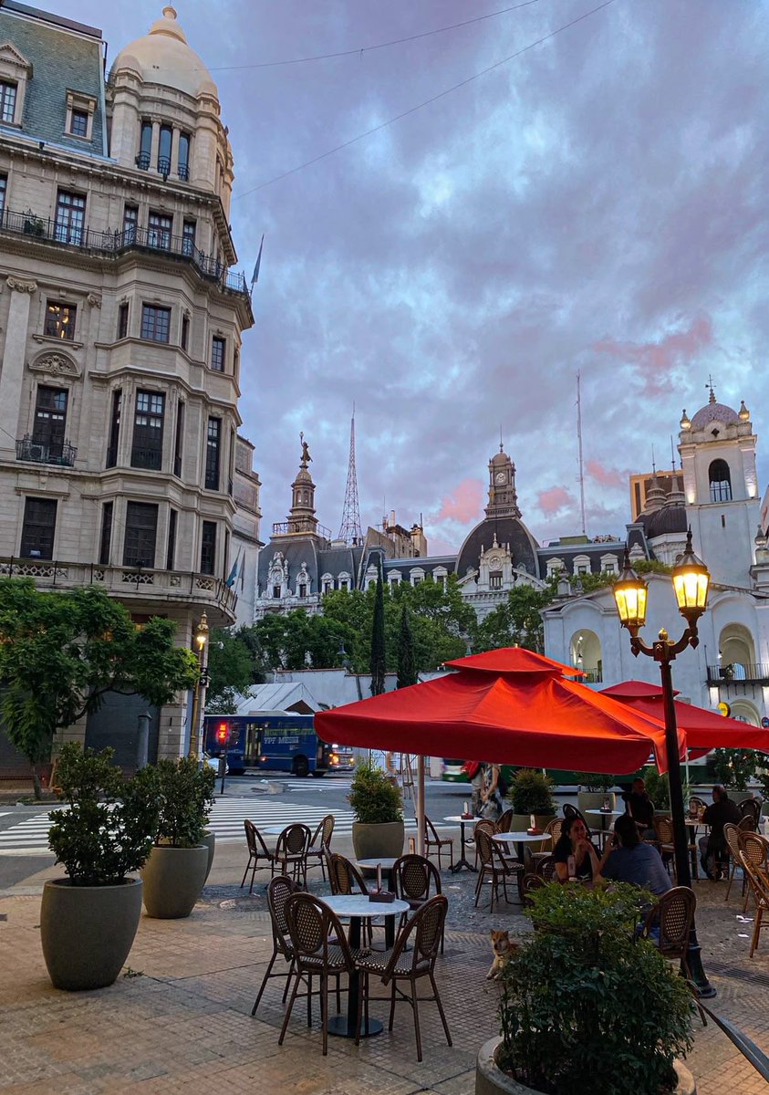 ervitimago's tweet photo. Buenos Aires o Madrid? https://t.co/Zh7eBNkkpS