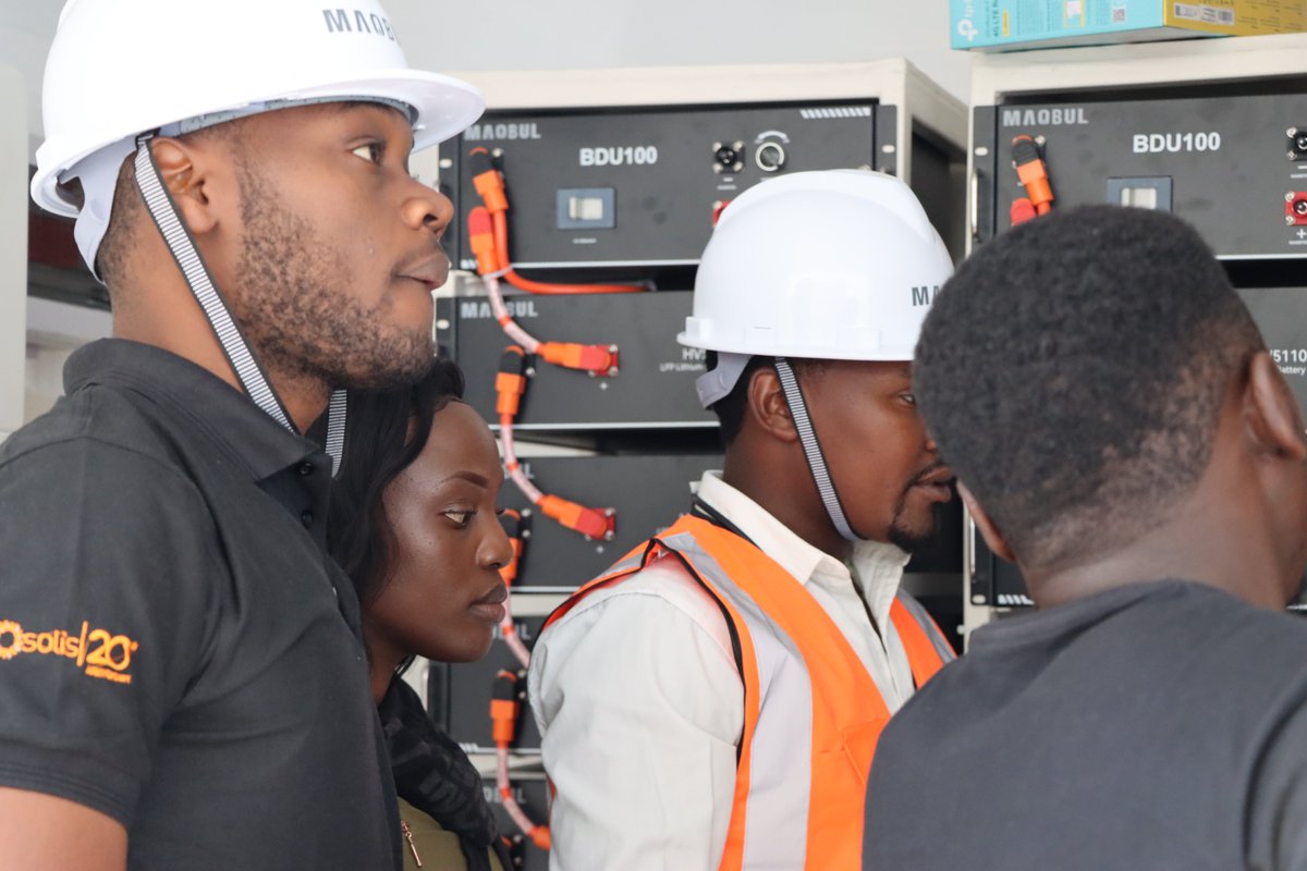 Solargentech's tweet photo. You’ve probably seen HANTI, you’ve definitely seen MAQBUL. But did you know they are both Solargen brands?☀️

Same family, same trusted name. Now you know! 

#kicc https://t.co/6bwhU2k58B