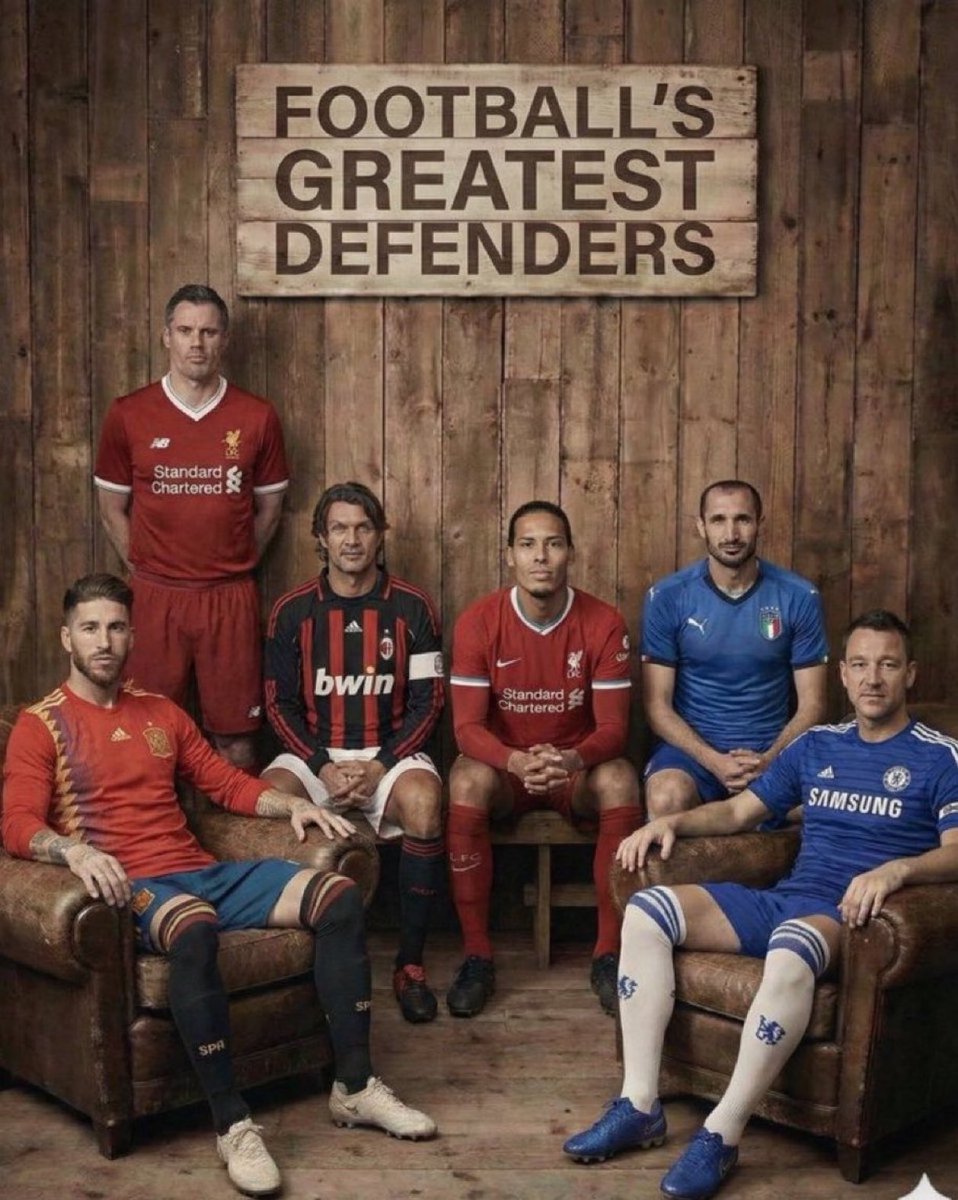 _abochie_'s tweet photo. Without being bias, who should stand up for Jamie Carragher to sit? https://t.co/uftGwGioAP