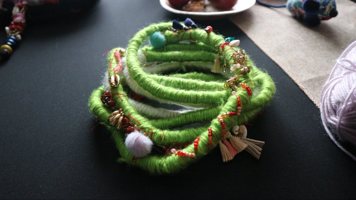REMECentre's tweet photo. Mrs O reviews some of our hand made waist beads 🙂‍↔️
The pressure was on tbf 🫣 welldone Halima!!
#PROJECTị #workshops https://t.co/IuWVw88FIS