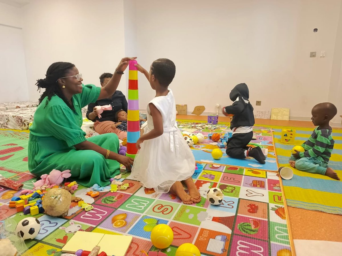 Rwanda_Child's tweet photo. Abana bamerewe neza – ababyeyi barashima;

Muri Rwanda Shima Imana, abana bashyiriweho icyumba cyihariye n'abarezi bo kubitaho (temporary ECD).

Byose bigamije guha abana umutekano n’izindi serivise z'imbonezamikurire y’abana bato mu bikorwa bihuza abantu benshi.

#ECD https://t.co/F2G50DArty