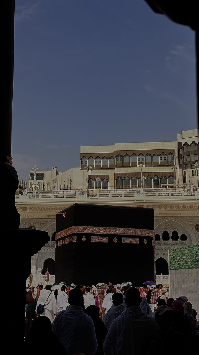 7rl3x's tweet photo. وتـَظُــن أنــــك ذاهــب بـــإرادتــك لـكنــه هو من اصـــطــفــاك ل لـقـائه🕋🍂🤎… https://t.co/WIfyOvuldm