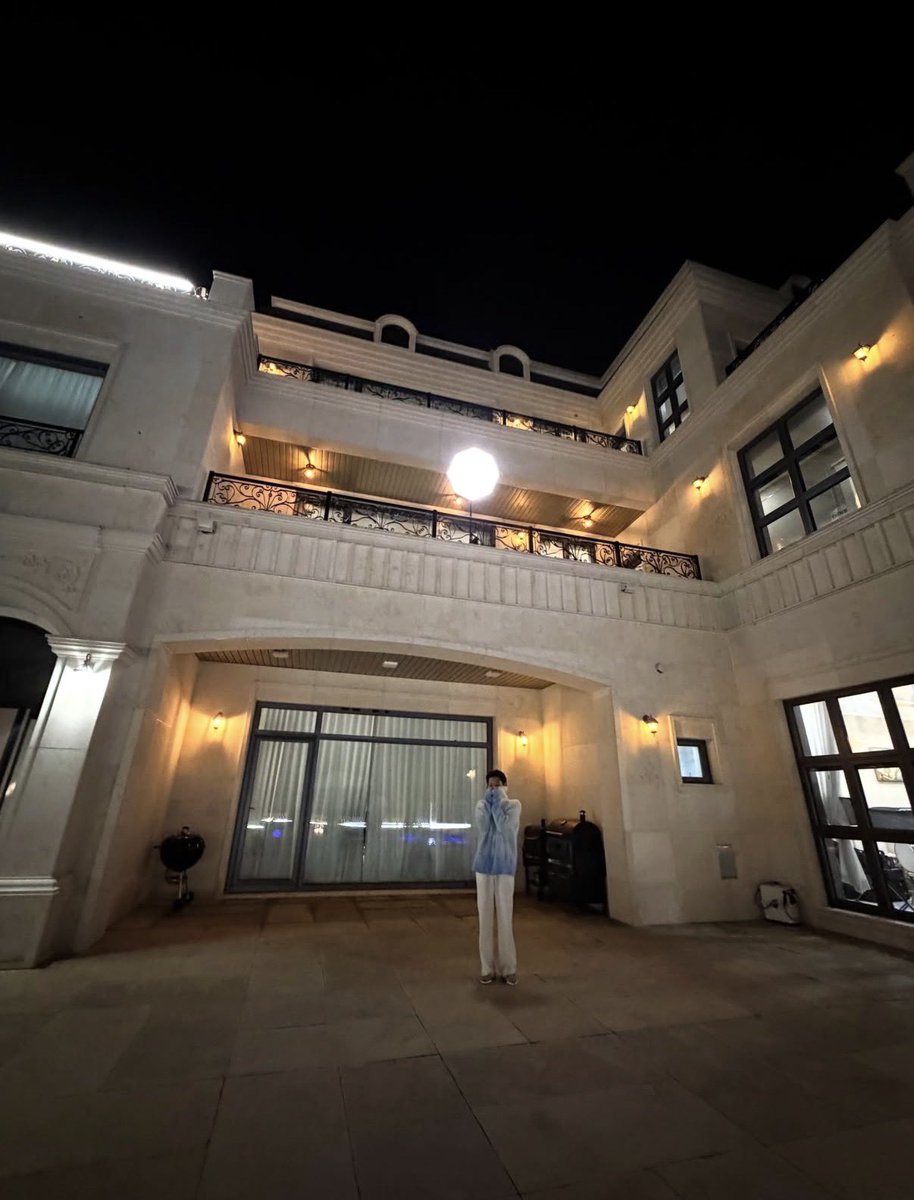 D44n_ja's tweet photo. 이뽀용뽀용폭닥폭닥말랑말랑뽀짝뽀짝한 포즈는대체 어디서배워오는거야 동훈? https://t.co/Y2Muj6rX4P