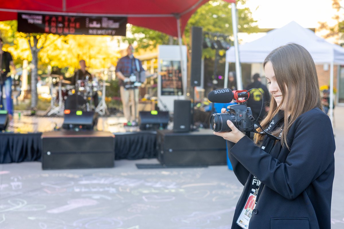 chifilmfest's tweet photo. 🎬 Help us run and promote North America's longest-running competitive international film festival 🎞️

We're looking for a Video Intern, Ticketing Agents, Drivers, and other roles across our Operations, Special Events, Travel, and Sponsorship teams: https://t.co/ydRywaf8pn https://t.co/McXmTOiNJu