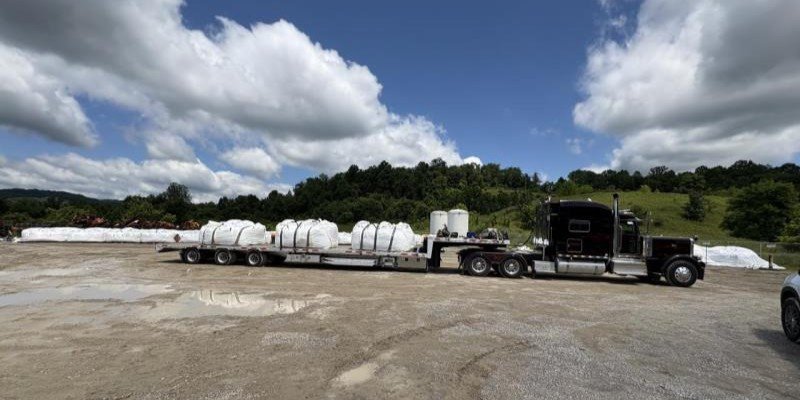 EPAregion3's tweet photo. EPA and state/local partners completed a major cleanup milestone at the Fairmont Brine Site in Fairmont, WV, following the May 2023 industrial fire.

✅Removed 974 tons of radioactive solids, 125 tons of debris, 72,179 gallons of liquid waste, 
✅Dismantled 9 compromised frac tanks
✅24/7 security and air monitoring continued with zero safety incidents.

EPA will keep monitoring & take additional action as needed.

🔗 Learn more: https://t.co/spiaWqpXwM
🔗 News release: https://t.co/p4YyPgg4ZN

@WVDeptofHealth
@DEPWV
@MarionCoDHSEM